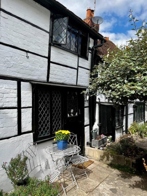 15Th Century Tiny Character Cottage-Henley Centre Esterno foto