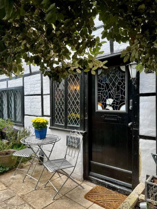 15Th Century Tiny Character Cottage-Henley Centre Esterno foto