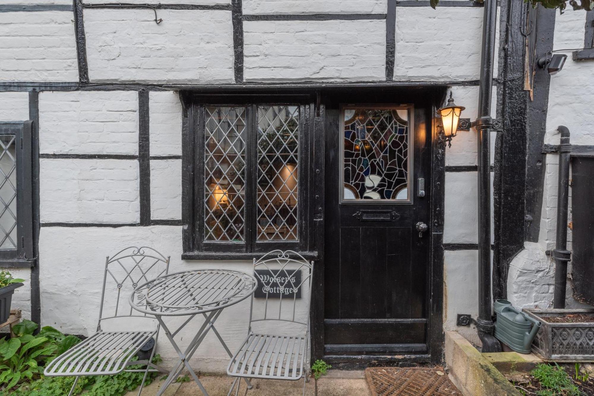 15Th Century Tiny Character Cottage-Henley Centre Esterno foto